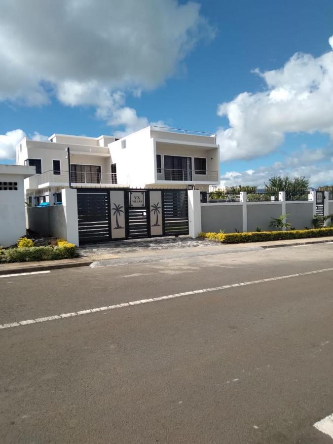 Villa Coquette Avec Piscine *